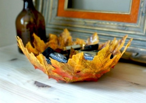 Mod Podge, Leaf Garland, and a Balloon help create a unique and fun vessel to celebrate Autumn