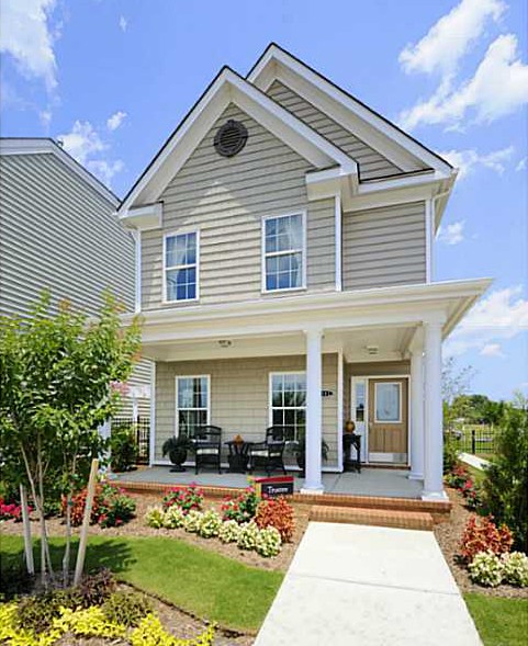 Located in the heart of North Suffolk, Hampton Roads Crossing offers several different model types w/prices ranging from $199,300 to $245, click for more info amenities include a pool, clubhouse w/fitness rm, walking trail & tot lot. Very convenient to shops, restaurants, military bases & the interstate. Built by Napolitano Homes 